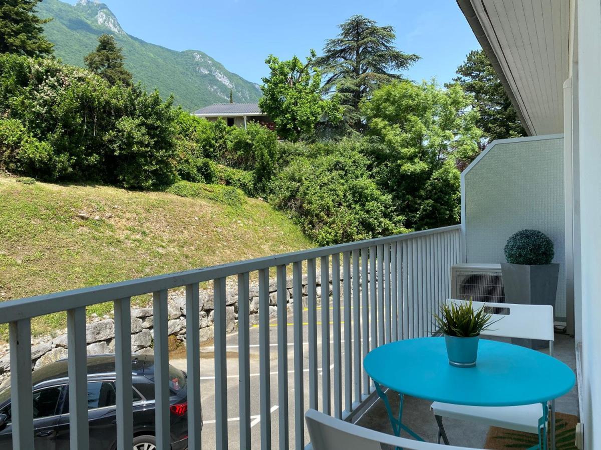Pause Detente Sur La Port Du Bourget Du Lac Le Bourget-du-Lac Exterior photo